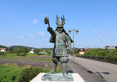 本田忠勝の銅像